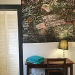 Nola Jazz House Hostel
