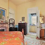 La Dauphine Bed And Breakfast