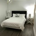 4 Bedroom Celebrity House Next To French Qt