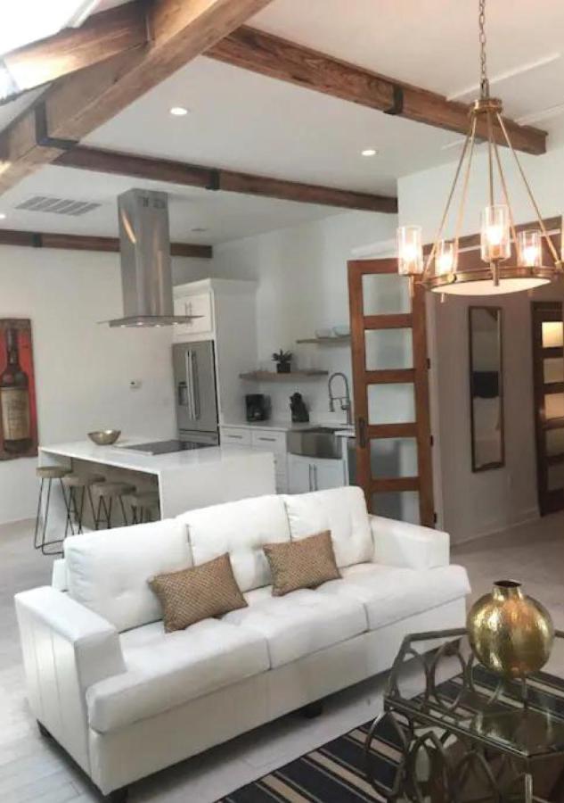 Bourbon Street Apartment New Orleans