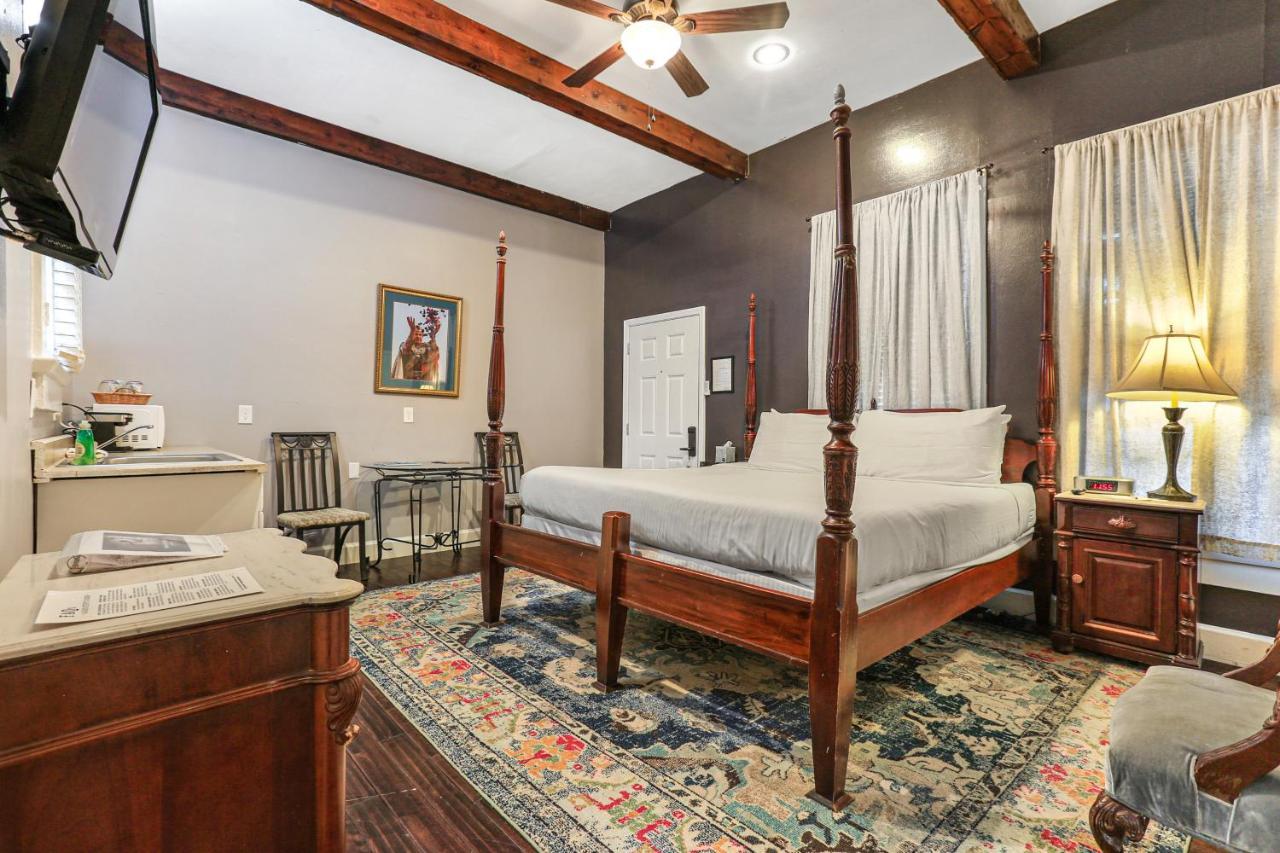 Hotel Rathbone Mansions 3*