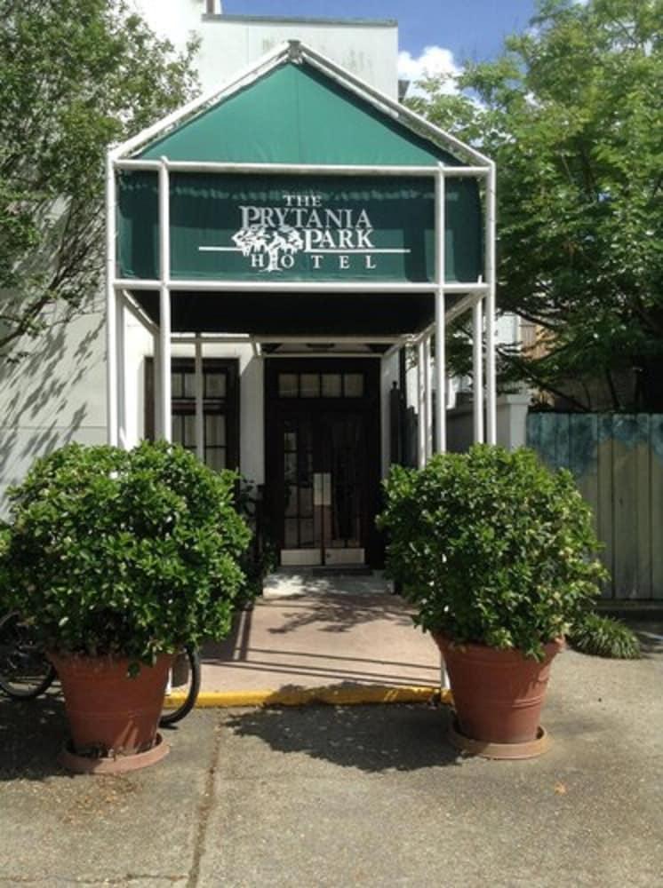 The Prytania Park