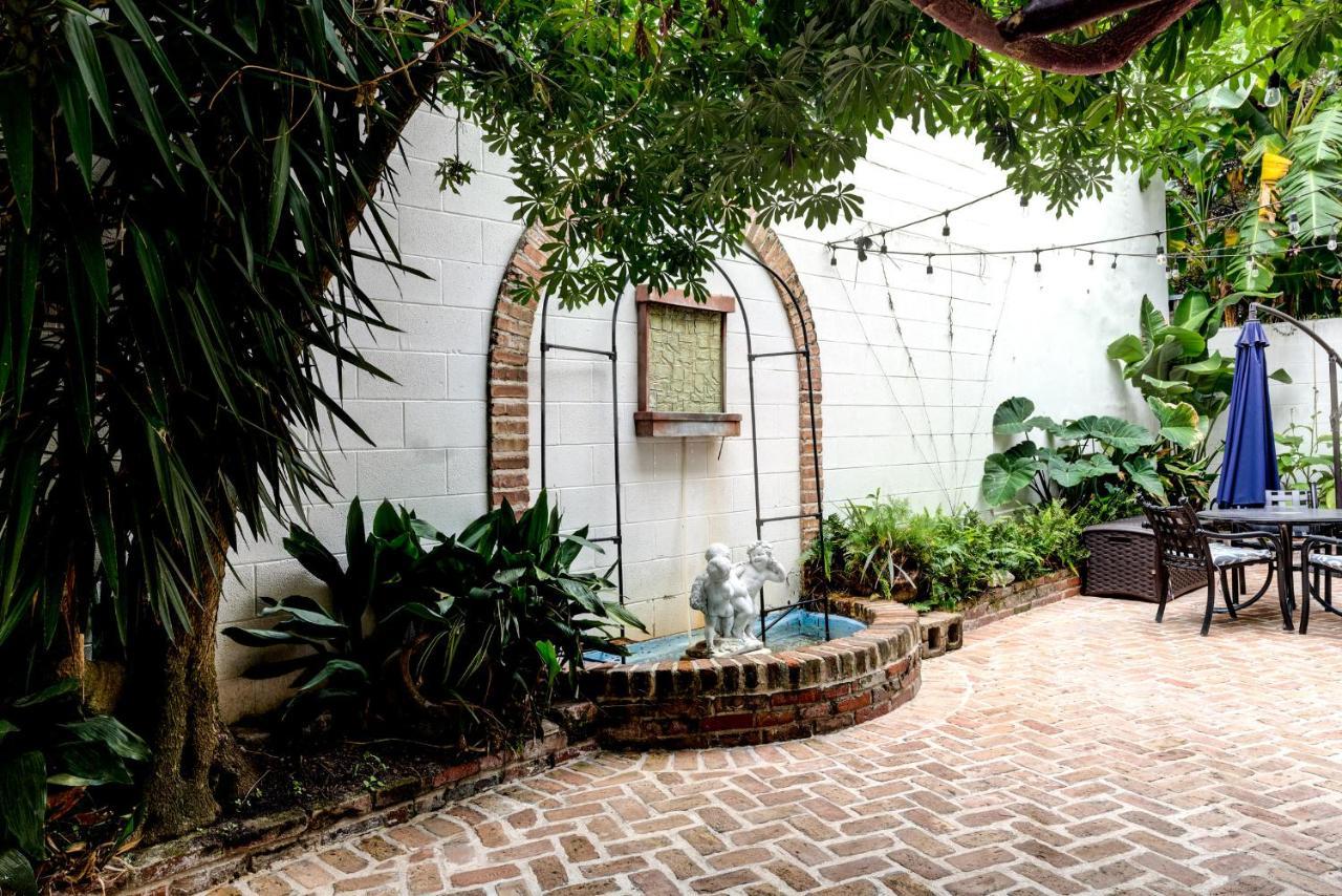 Bourbon Street Apartment *