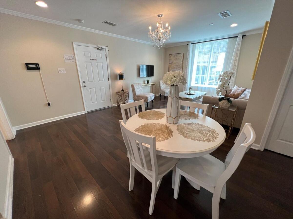 Tise Plaza Apartment *