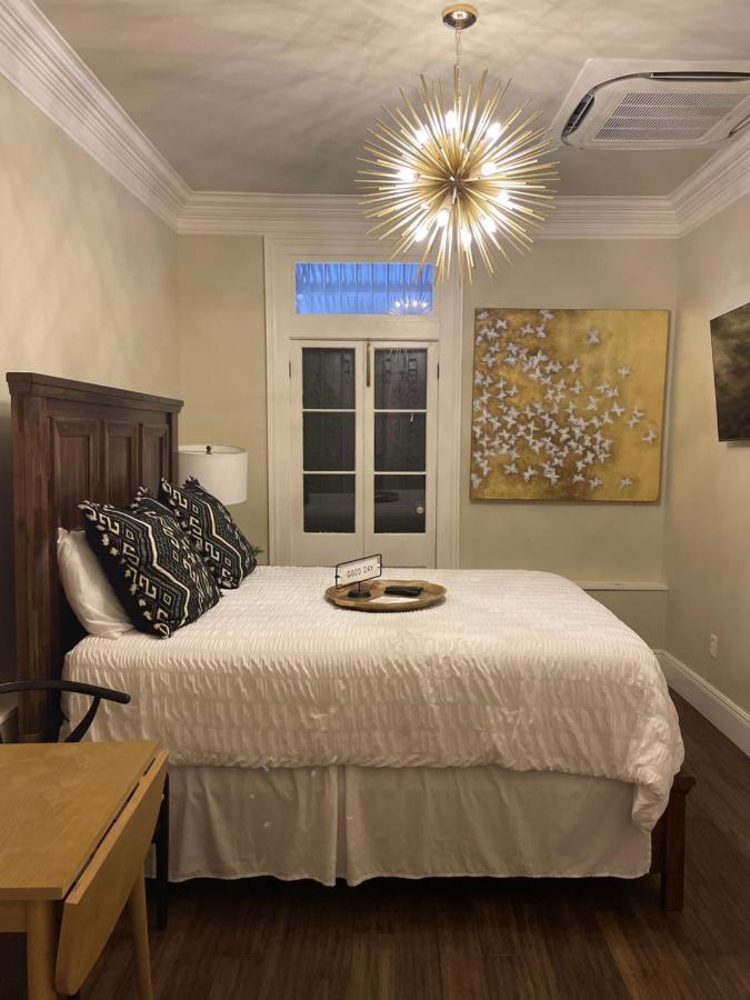 Serenity In The Marigny * New Orleans