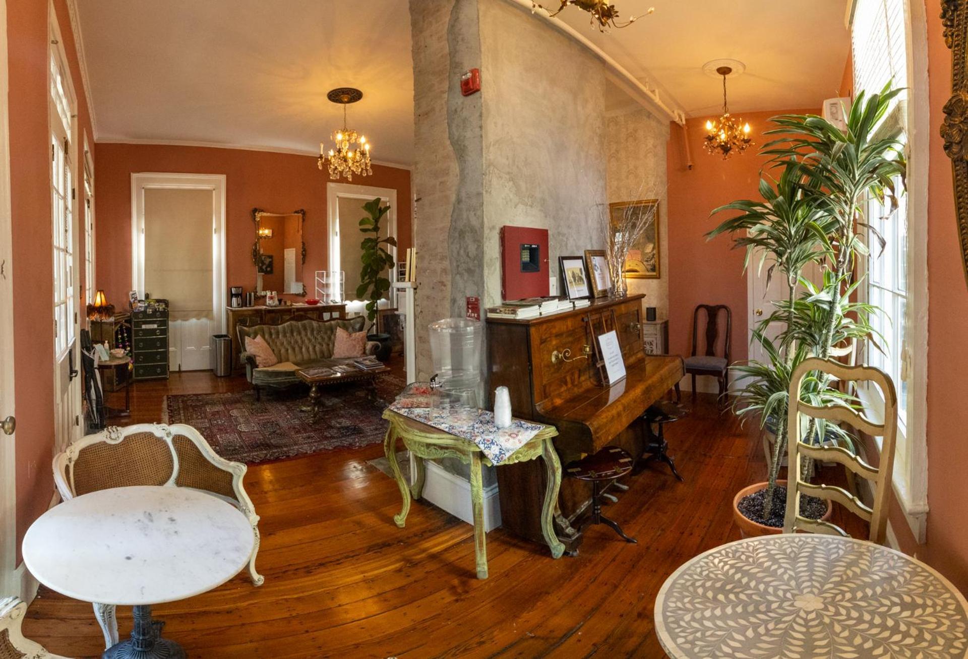 Rathbone Mansions Hotel 3*