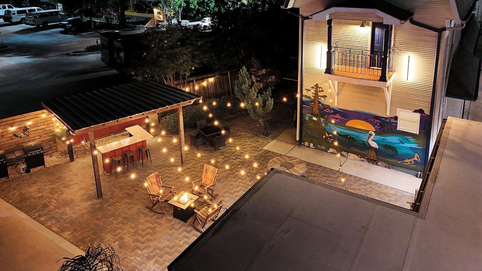 Chic Retreat On Streetcar Line W Pool Holiday home *