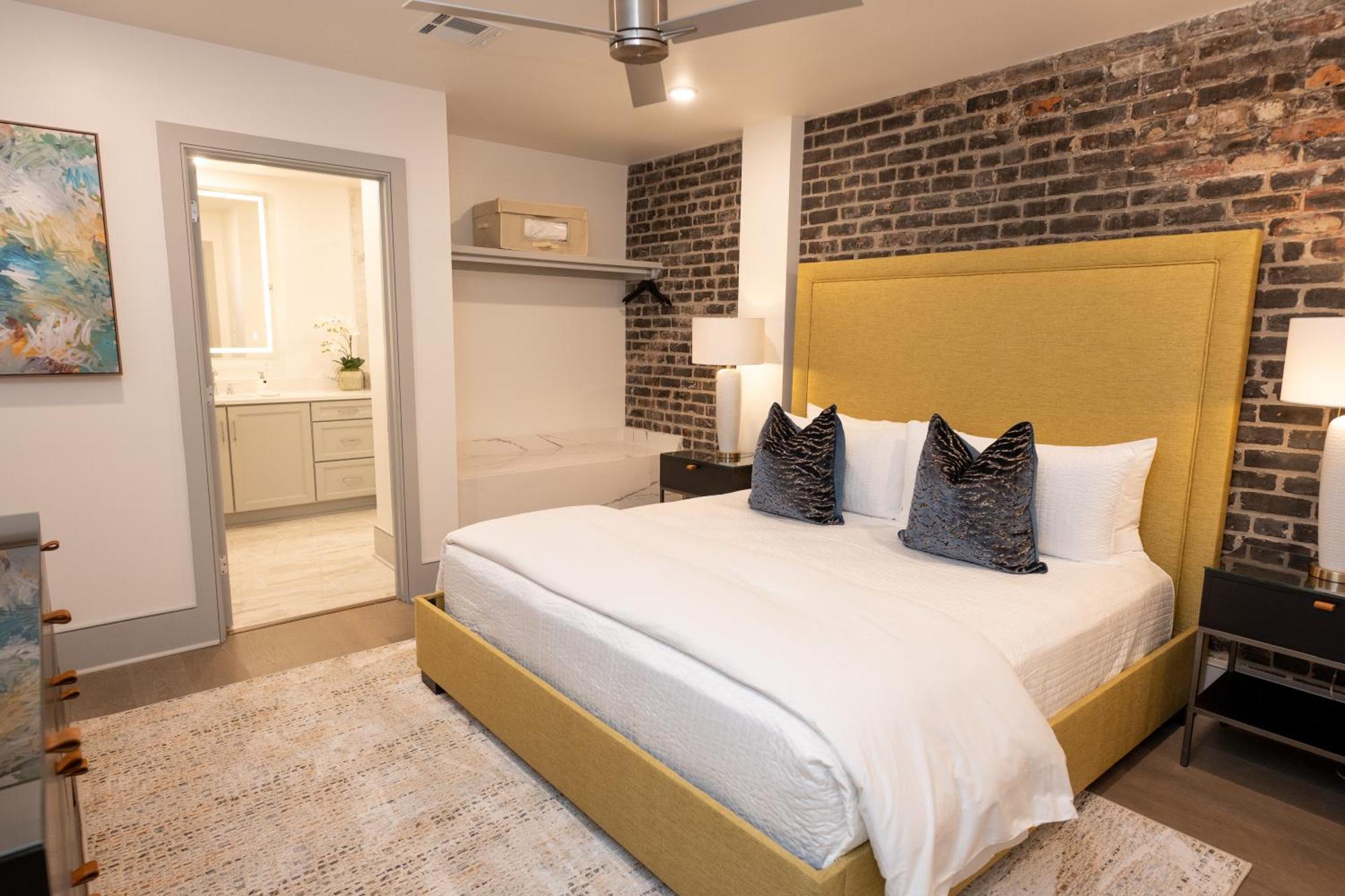 Harcol House Hotel *