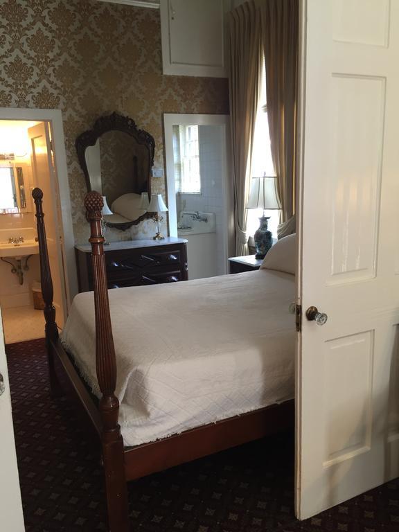 Hotel Nine-o-five Royal 3*