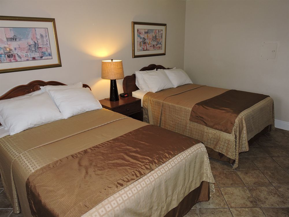 French Quarter Hotel 3*