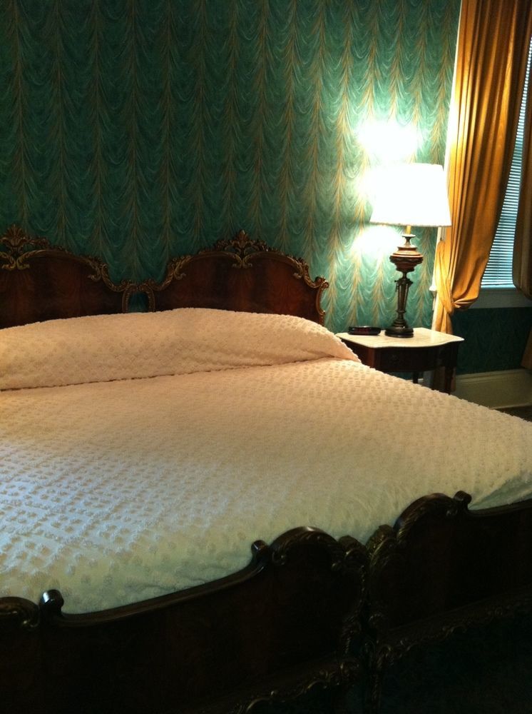 Nine-o-five Royal 3* New Orleans