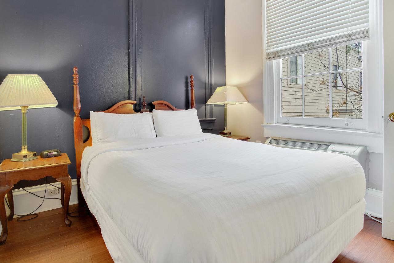 Rathbone Mansions Hotel 3*