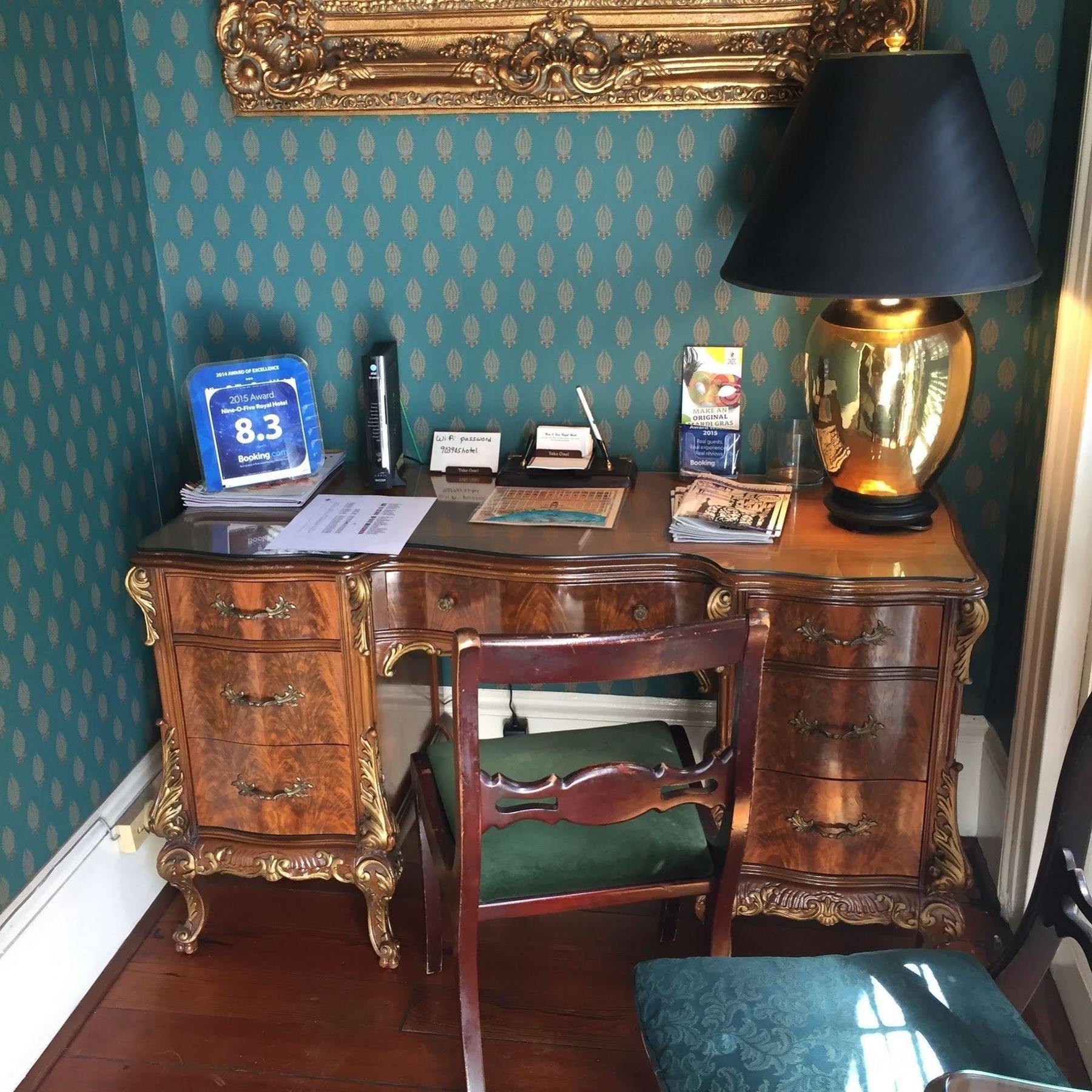 Nine-o-five Royal Hotel 3*