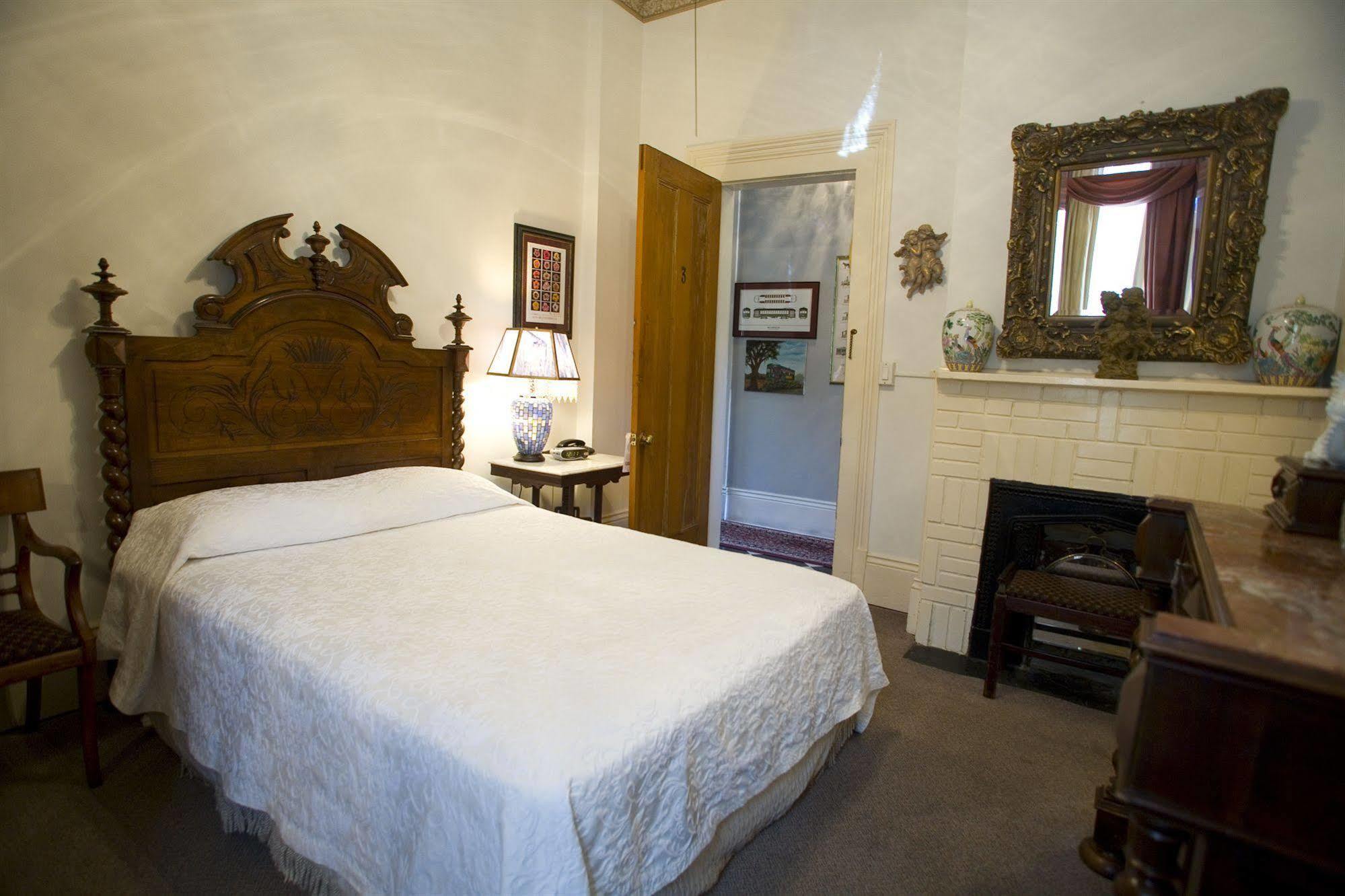 Guest house New Orleans Guest House New Orleans