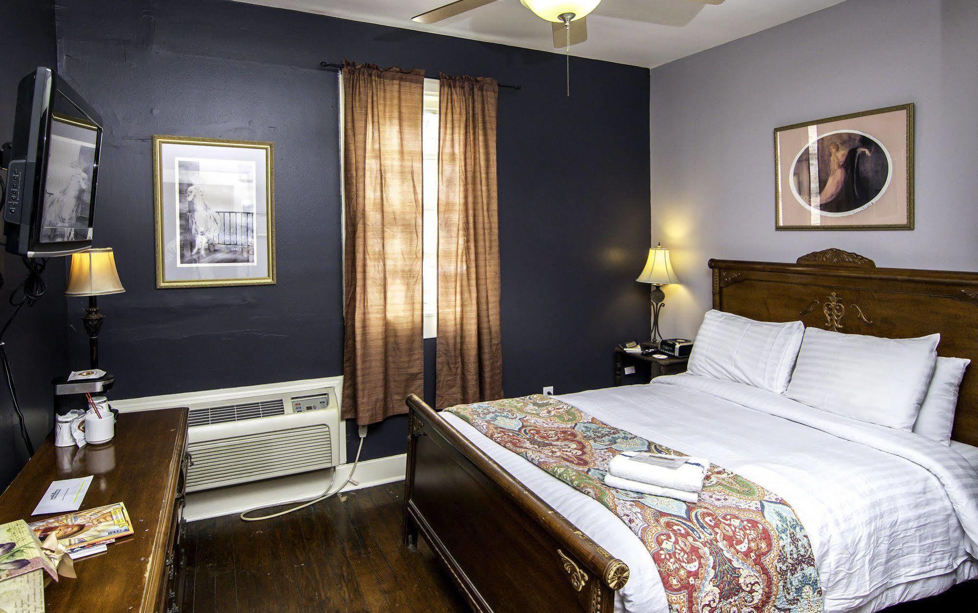 Rathbone Mansions Hotel 3*