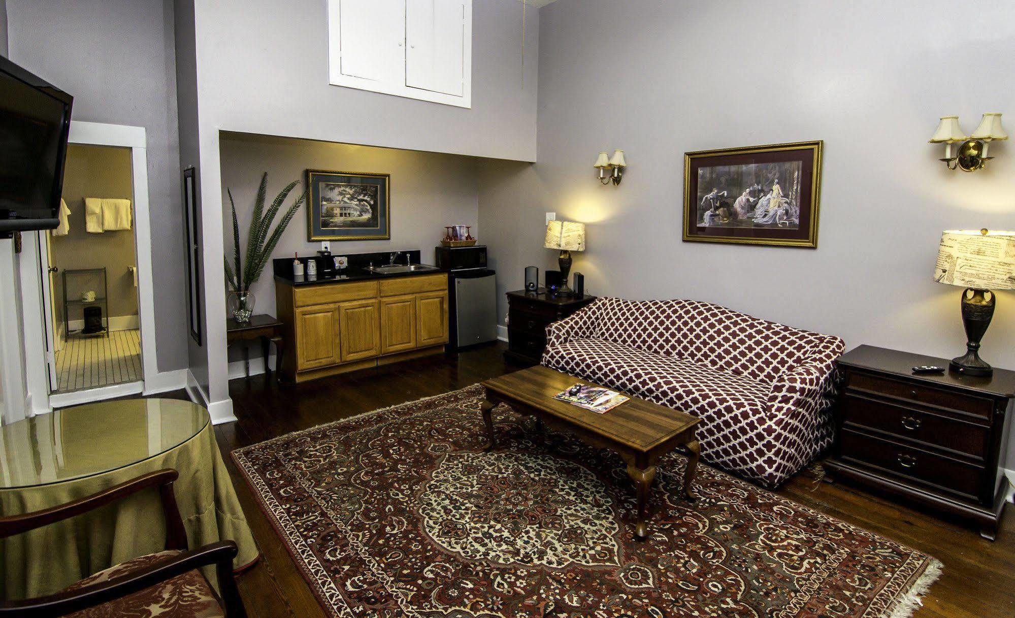 Hotel Rathbone Mansions 3*