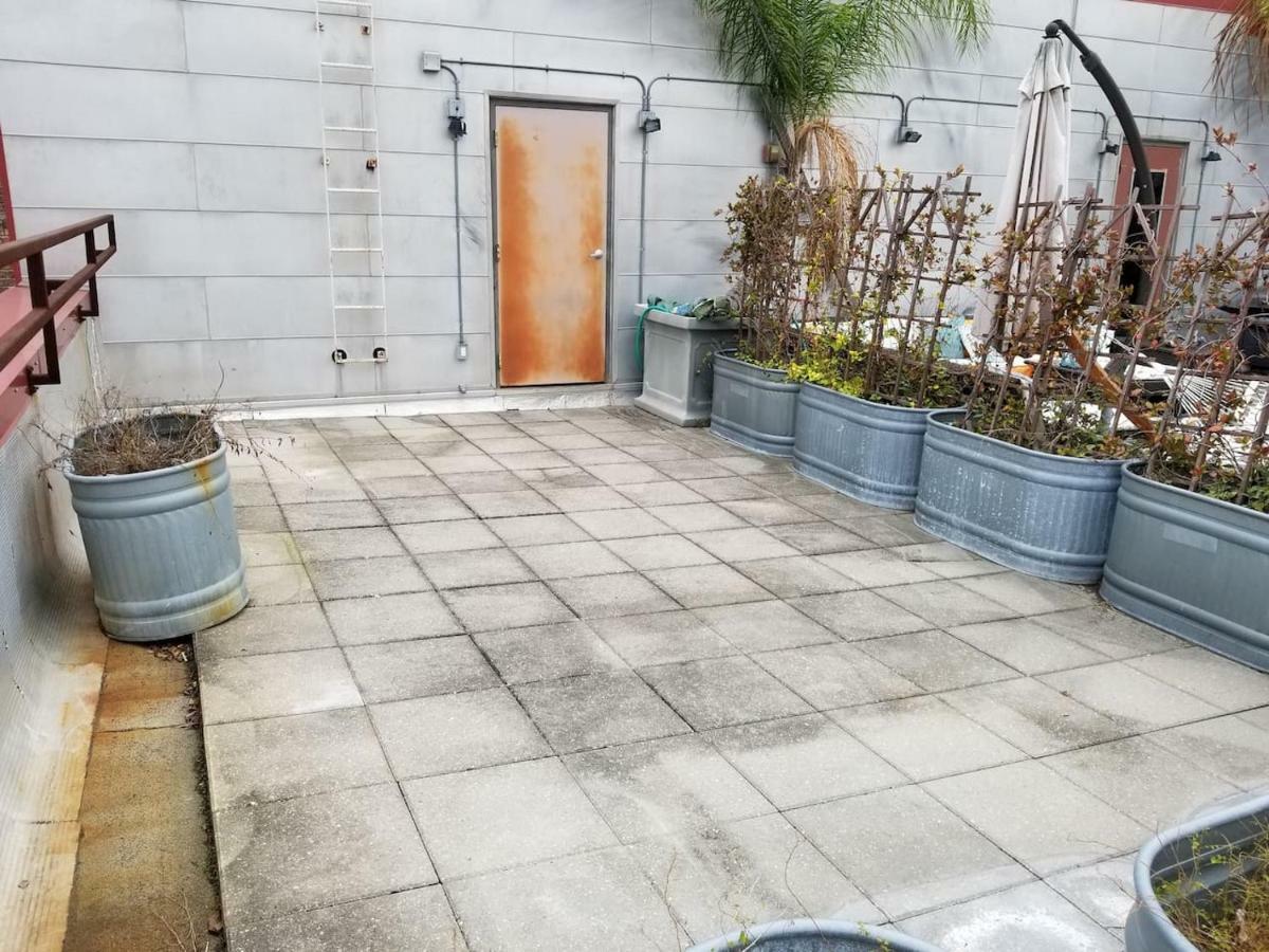 Apartment Delightful 2br/2ba Industrial In Nola By Domio