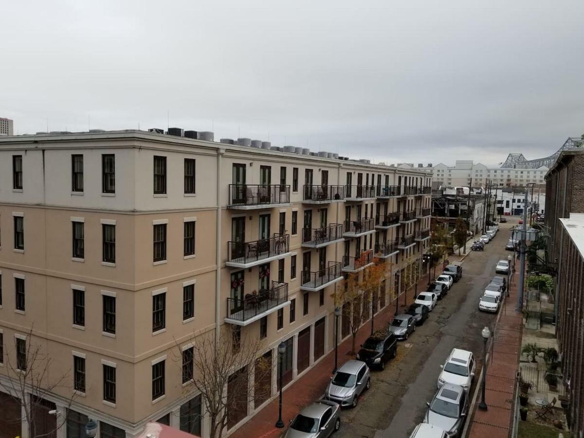 Delightful 2br/2ba Industrial In Nola By Domio
