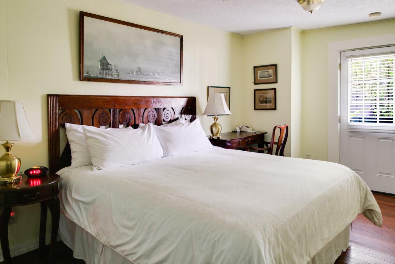 Bed & Breakfast The House