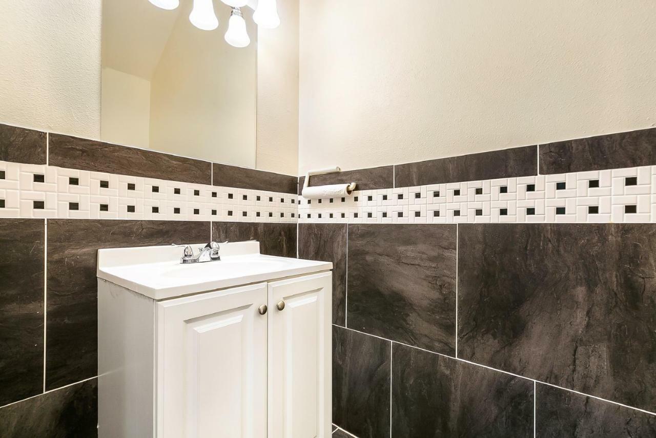 Apartment Inviting 3br Steps From St Charles Ave New Orleans