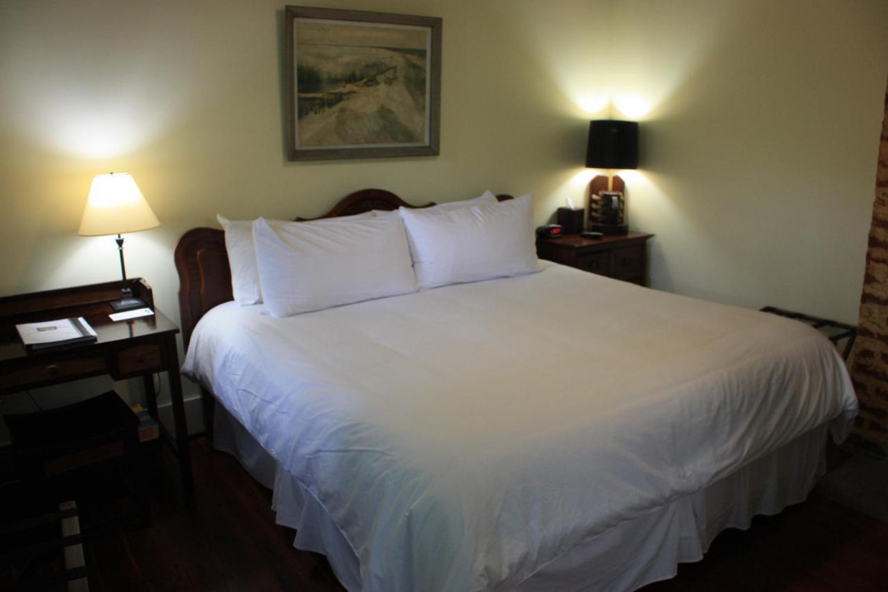 Bed & Breakfast The House