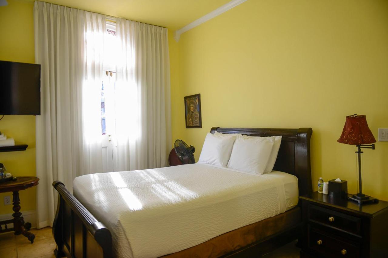 Hotel Frenchmen 3*