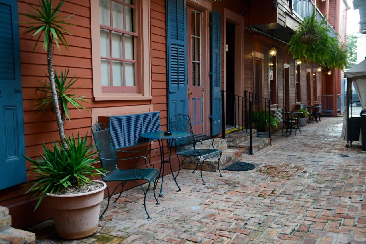 Frenchmen Hotel