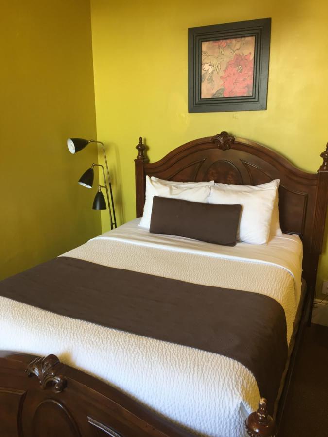 Frenchmen Hotel
