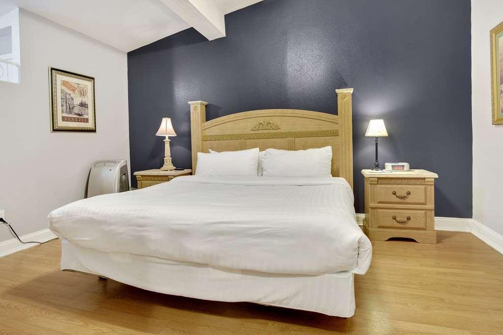 Rathbone Mansions 3*