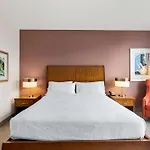 Hilton Garden Inn New Orleans French Quarter/CBD