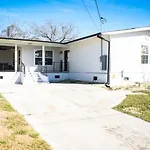 Nola Getaway With King Suite 10 Mins From French Quarter