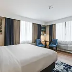 St Charles Inn, Superior Hotel
