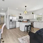 Luxury 3Br Oasis W Jacuzzi