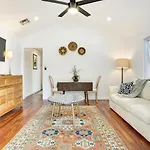 New Orleans Duplex Walk To Parks And Restaurants!