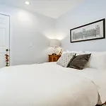 New Orleans Duplex Walk To Parks And Restaurants!