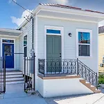 Updated Mid-City Marvel Spacious 3Br Home Pool