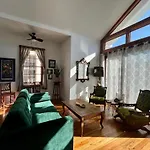 Auld Sweet Olive Bed And Breakfast