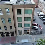 Hotel De L\'Eau Vive