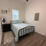 Charming 2Br! Close To Fq & Bourbon St.