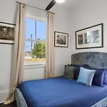 Luxury 4Bd With Pool And Off Street Parking