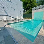 The Moon Quonset Hut Vacation Rental Heated & Chilled Pool