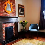 Royal Street Inn & Bar