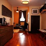 Royal Street Inn & Bar