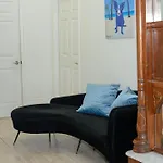 7 Bedroom - Sleeps 14! Next To Bourbon Street