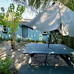 One Bedroom Apartment With Hot Tub 2 Blocks To Magazine Street