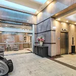 Chic 4Br Condo In California Building