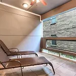 Spacious And Fully Furnished Condo Near St. Charles