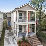 Charming 3Br Mid-City W Chef\'S Kitchen & Private
