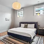 The Mary Beth Hotel & Gallery
