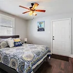 Festive Nola Suite